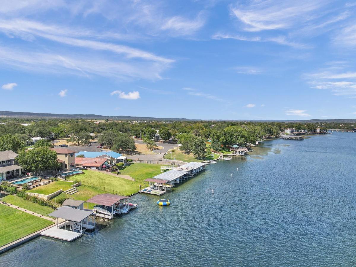 119 Christopher Concierge Services Available Kingsland Exterior photo