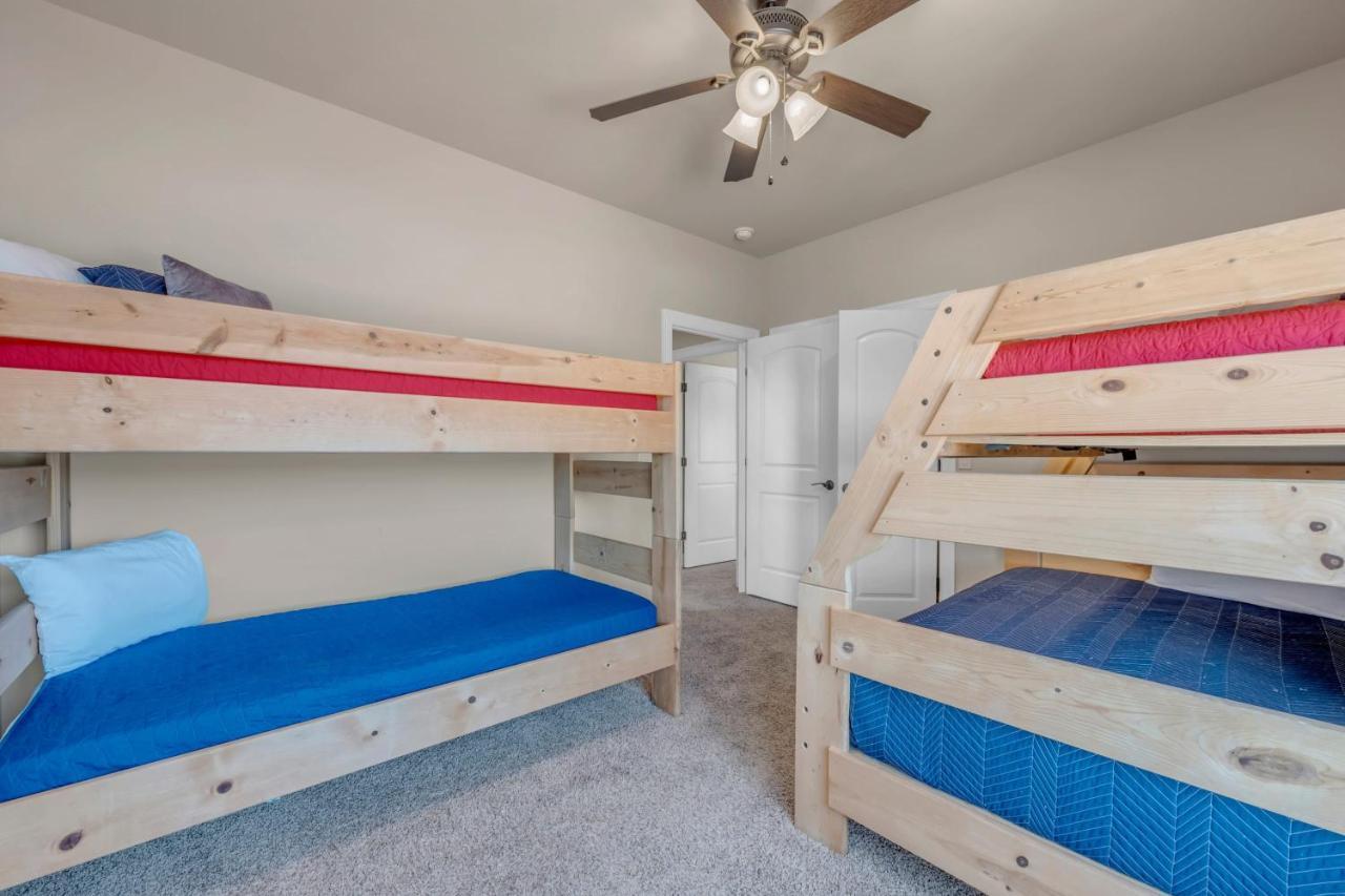 119 Christopher Concierge Services Available Kingsland Exterior photo