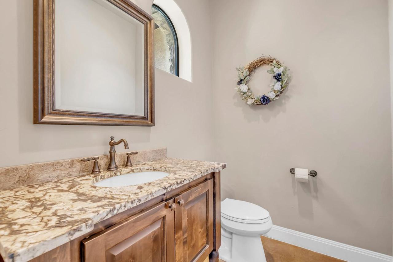 119 Christopher Concierge Services Available Kingsland Exterior photo