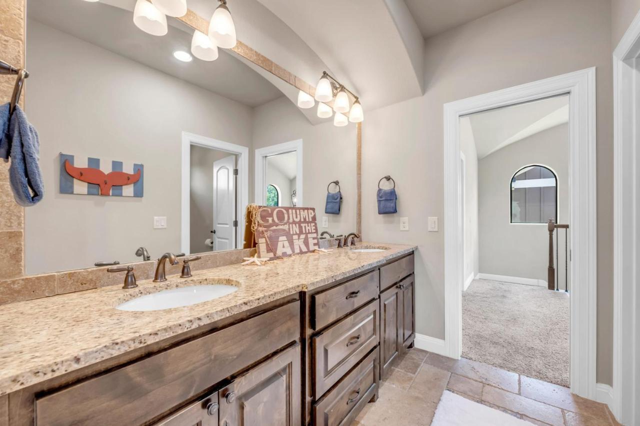 119 Christopher Concierge Services Available Kingsland Exterior photo